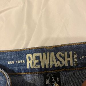 size 7 brand new rewash brand skinny jeans!!